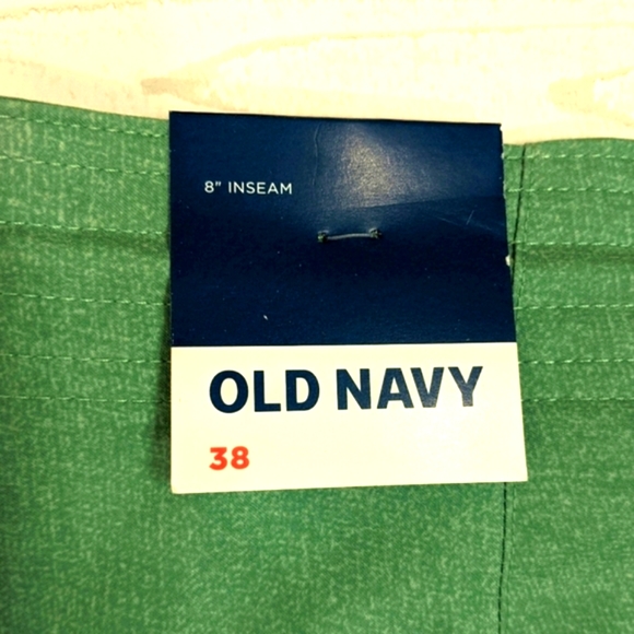 Old Navy Men's Board Shorts Size 38 Waist California Style Green with Flex - Picture 3 of 10